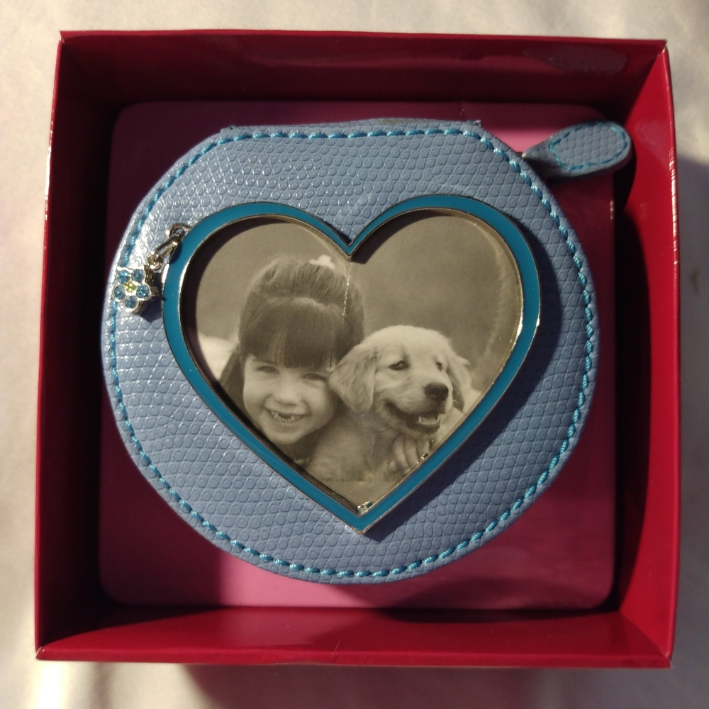 Liz Claiborne Jewelry Case W/Picture Frame.